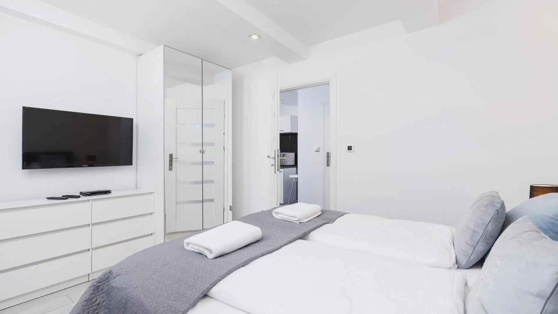Apartment Lubelska Krakow By Noclegi Renters